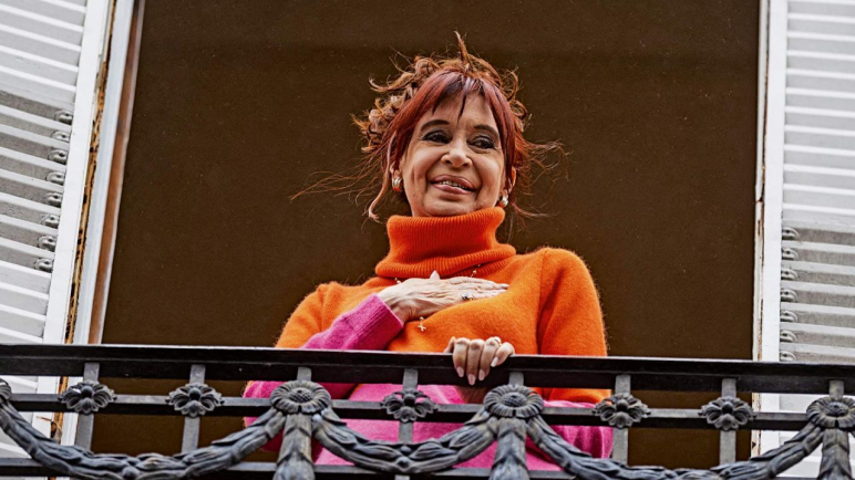 Los Fiscales Luciani y Mola, insisten en que se rematen los bienes de Cristina